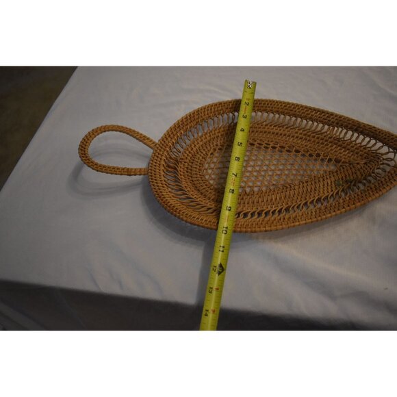 Vintage Tear Drop Whicker Tray  Basket with Handle - Picture 4 of 4